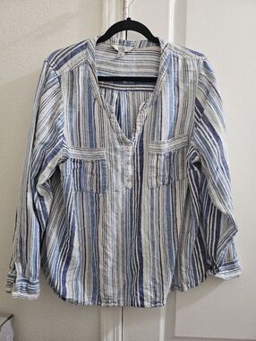 Striped Blue & White Pullover Shirt - Unbranded